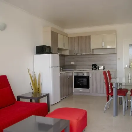 Crystal Apartment *