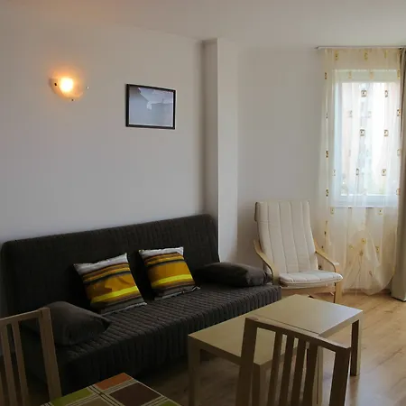 Crystal Apartment *